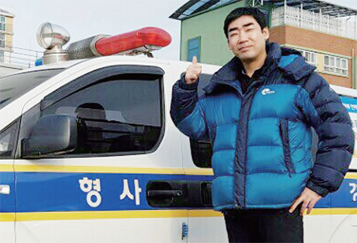 여고생이 도난당한 자전거를 찾기 위해 40여 일간 CCTV 60여 대를 분석, 범인을 검거하고 주인에게 자전거를 찾아준 부천오정경찰서 편도철 형사.