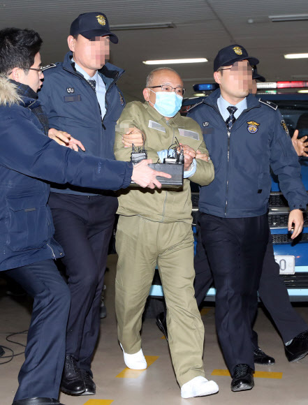 ▲ 사진=연합뉴스, 특검팀, '삼성 합병 의혹' 문형표 전 장관 긴급체포…삼성의 최순실 일가 지원 정조준