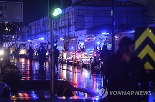 ▲ 터키 이스탄불서 ‘산타클로스’ 괴한 총기난사…최소 35명 사망·40여명 부상. 연합뉴스