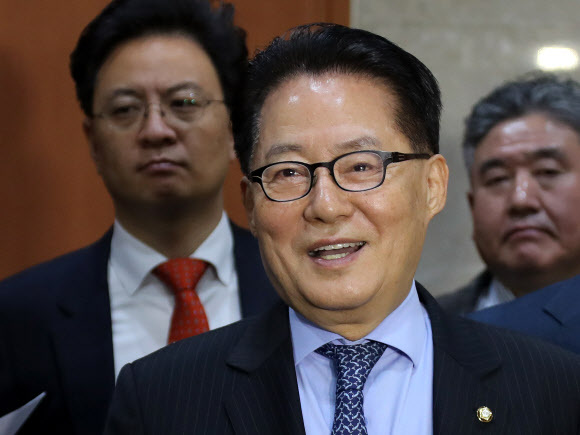 ▲ 사진=연합뉴스, 박지원 전 원내대표, 국민의당 대표 출마 공식 선언 