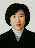 ▲ 충남 청양 출생. 한국방송통신대학교 국어국문과 졸업. 으로 등단. 수원문학아카데미  동인.