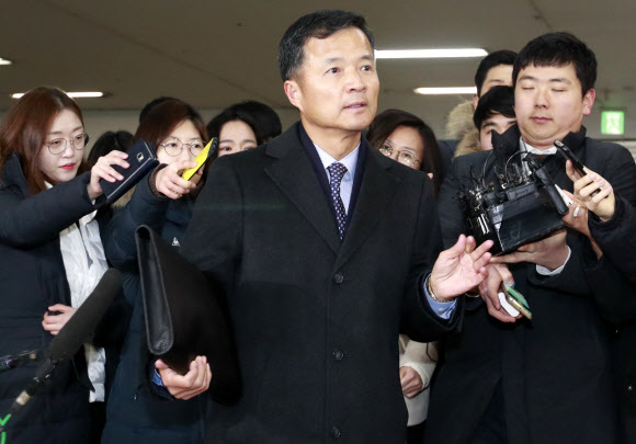 ▲ 사진=연합뉴스, 최순실 추천으로 주 미얀마 대사된 최재경은 누구? 