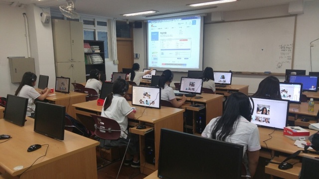 ▲ 근명여자정보고 수업사진