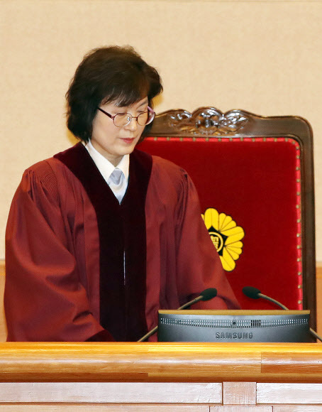▲ 사진=연합뉴스, 이정미 헌법재판소 소장 권한대행 선출, 