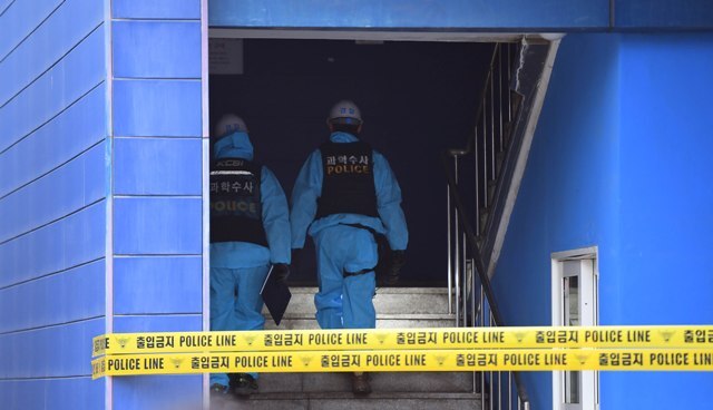 ▲ 4명이 숨지고, 47명이 다친 화성시 동탄 메타폴리스 상가 건물 화재 사고의 현장 감식이 실시된 5일 오전 소방·경찰·국과수 등 유관기관 합동 감식반이 정확한 사고 경위를 조사하고 있다. 오승현기자