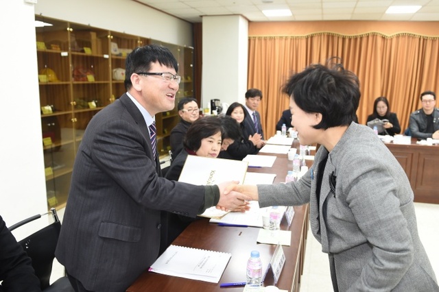 ▲ 염일열 제6기 지역사회보장협의체 상임위원장 위촉