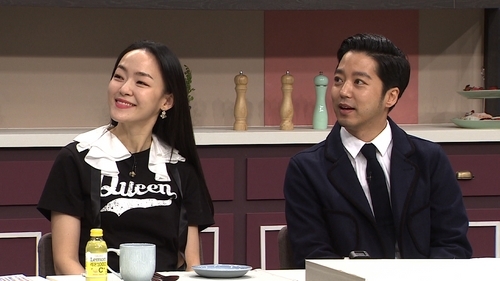 ▲ JTBC ‘냉장고를 부탁해’ 김윤아-김형규 부부, '기상천외한 만찢 요리' 주문…시식 거부 사태?