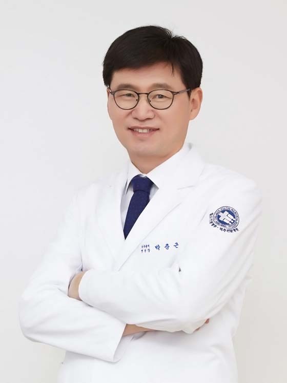 ▲ 박춘근 병원장