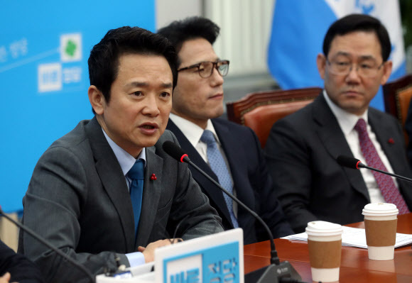 ▲ 사진=연합뉴스, 바른정당 