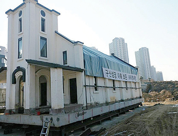▲ 원형 이동한 구산성당 연합뉴스