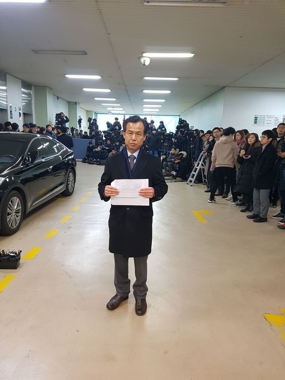 ▲ 특검사무실을 찾은 이원석 예비후보