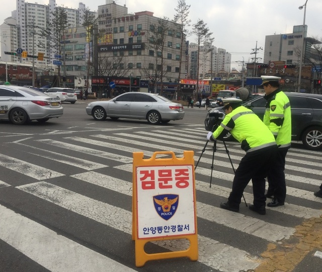 ▲ 캠코더_활용_얌체운전_단속중
