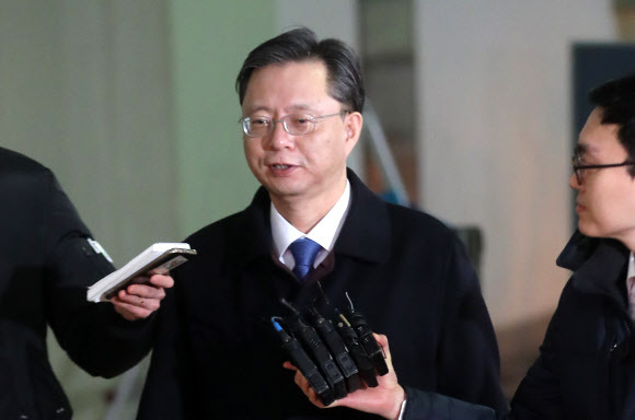 ▲ 사진=연합뉴스, 특검팀, '직권남용 권리행사방해 등 혐의' 우병우 전 수석 구속영장 전격 청구