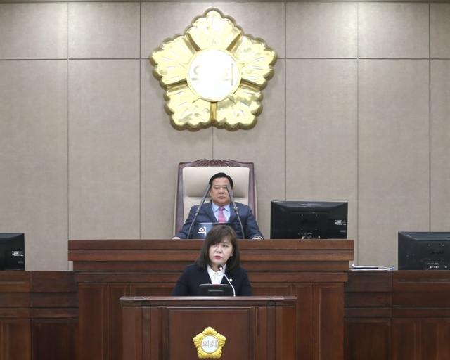 ▲ 3.17 제325회 임시회 제2차본회의(김은수위원장님)
