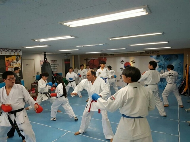 ▲ 경기도공수도연맹이 19일 용인공수도 본부도장에서 경기도대표선수 합동훈련을 개최했다. 경기도공수도연맹 제공