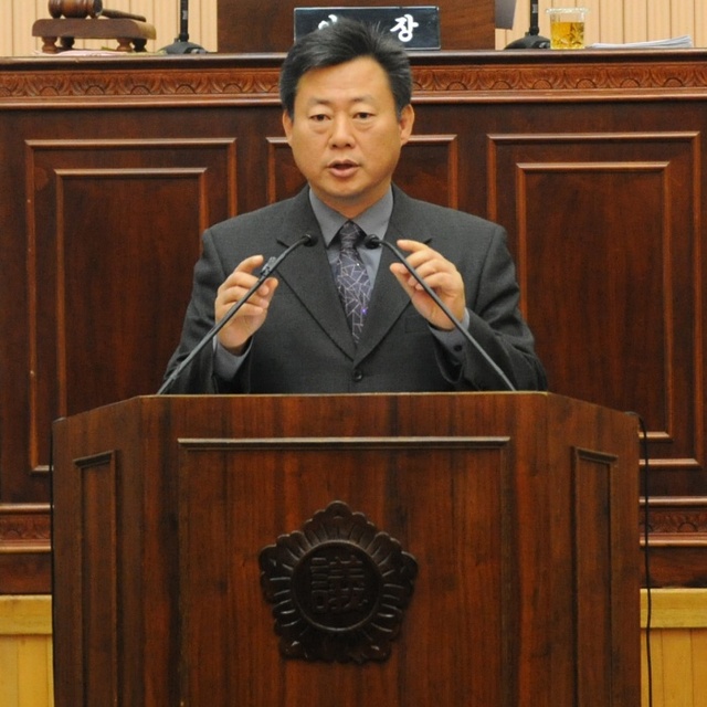 ▲ 5분 자유발언하는 신동화 의원
