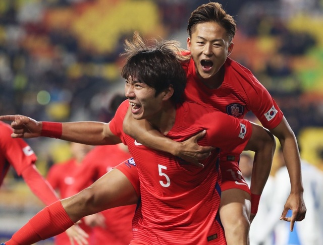 ▲ 25일 수원월드컵경기장에서 열린 아디다스 U-20 4개국 축구대회 한국과 온두라스의 경기에서 한국 정태욱이 선취골을 넣은 후 기뻐하고 있다.연합뉴스