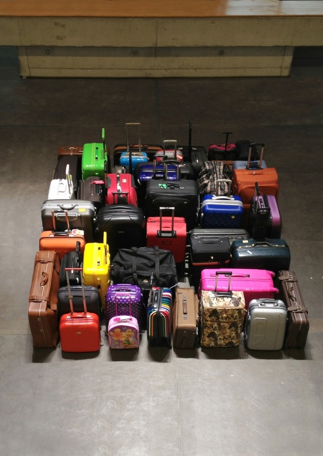 ▲ 최보희,한지원_Zwischengnger_사운드설치_가변크기_여행가방.스피커_2013