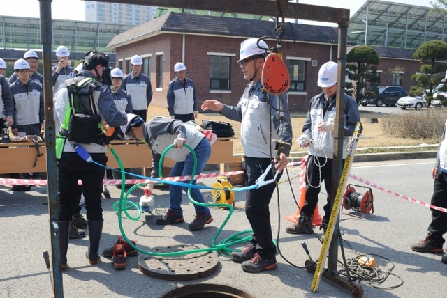▲ 1용_밀폐공간 교육 훈련 사진2
