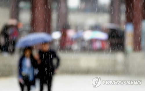▲ 내일(17일), 전국 천둥·번개 동반한 봄비…중국 황사 발원 가능성. 연합뉴스
