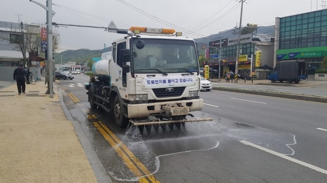 ▲ 과천)노면 살수차jpg