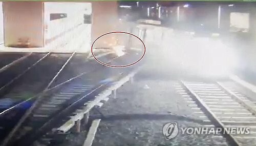 ▲ 지난해 발생한 인천지하철 2호선 탈선 사고 CCTV 영상, 연합뉴스