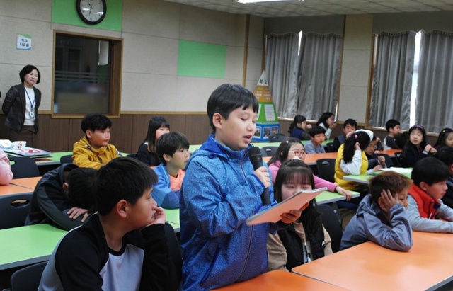 ▲ 사진2 가평상면초_0523 학생자치회 한울 '다모임'