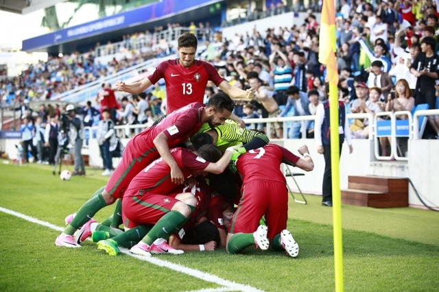 ▲ 27일 인천축구전용구장에서 열린 2017 FIFA U-20 월드컵 C조 최종전에서 이란을 2대1로 누른 포르투갈 선수들이 환호하고 있다.연합뉴스