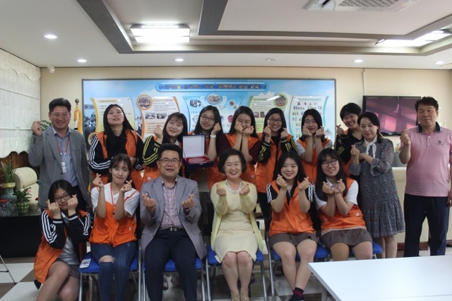 ▲ 월드비전 한화해피프랜즈 청소년봉사단 우수학교1