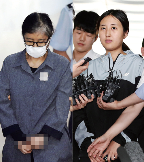 같은 날 법원 출석한 최순실과 정유라 박근혜 정부 ‘비선실세’ 최순실씨와 딸 정유라씨가 다시 법원에 출석했다. 이날 오 전 최순실씨가 재판에 출석하기 위해 호송차에서 내려 서울중앙지법 법정으로 향하고 있다(왼쪽사진). 최씨의 딸 정유라씨가 두번째 영장실질심사를 받기 위해 법정으로 향하고 있다. 연합뉴스