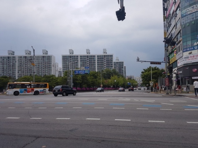 ▲ 고양경찰서 사거리의 모습. 서울, 일산IC 방면 도로로서 차량 사고가 빈번한 곳이다. 김상현기자