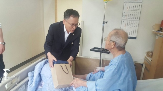▲ 위탁병원 입원환자위문2