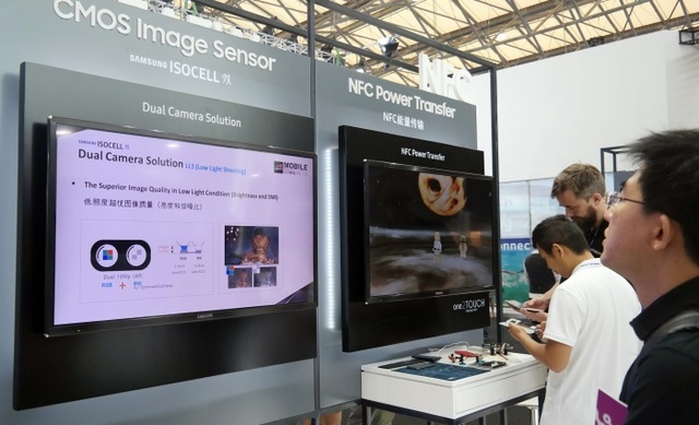 ▲ [보도자료]_삼성전자 아이소셀 전시부스_MWC Shanghai 2017_(3)