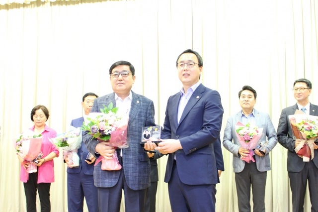 ▲ 박재만 도의원 수상