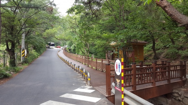▲ 의왕시 청계산 산책로_정비