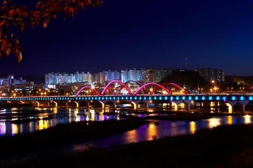 ▲ 안동 영가대교 야경 [안동시청 제공=연합뉴스]