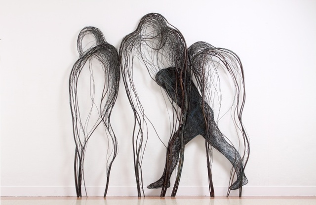 ▲ 나를 본다,200(H)cm,구리선,2009