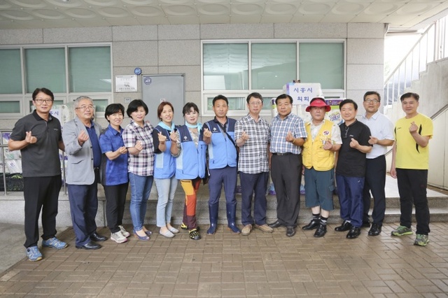 ▲ 시흥시의회 수해지역 물품 및 자원봉사
