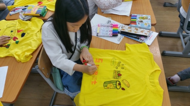 ▲ 도내에서 문화, 예술, 체육 등 세분야를 토대로 활동형 수업프로그램을 구성, 우수한 교육프로그램을 운영하는 것으로 알려진 의정부 솔뫼초. 해당 학교 학생들이 교육활동에 참여하고 있다.