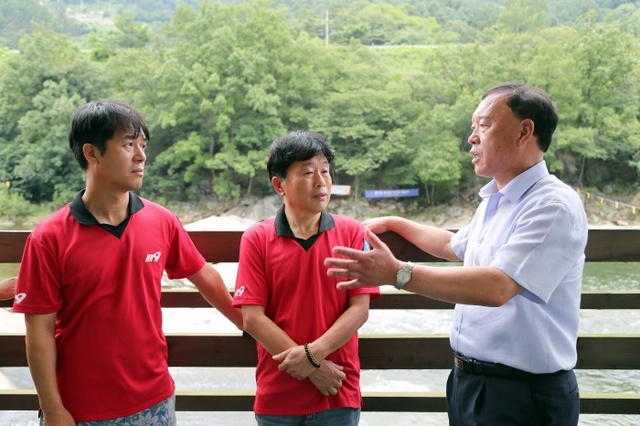 ▲ 산장관광지 물놀이 근무자 격려3