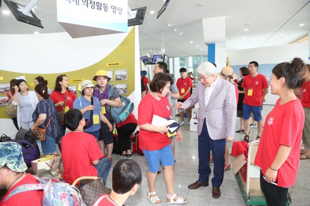 ▲ 성남시의회 김유석의장2