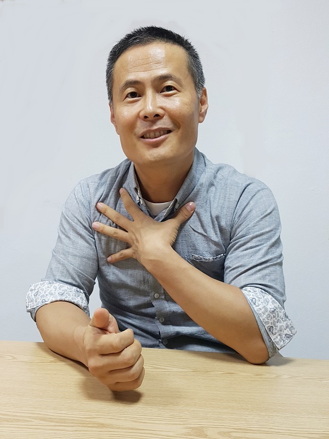 ▲ ‘나는 가상화폐로 3달 만에 3억 벌었다’를 펴낸 빈현우 스피치마스터 대표. 빈 대표는 언젠가는 가상화폐가 기존 화폐 대신 사용될 것으로 내다봤다. 사진/민현배 기자.