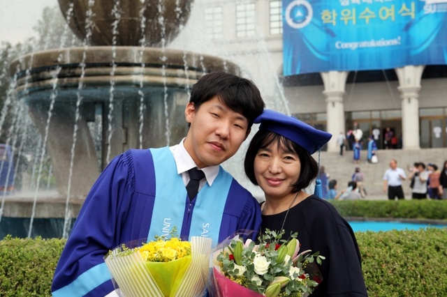 ▲ 삼육대 김다빈 학생과 어머니 유한숙씨 (3)