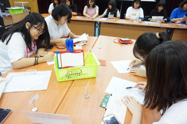 ▲ 경기도박물관 직업 교육 프로그램 진행 사진.
