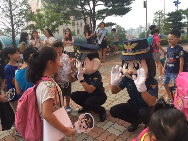 ▲ 어린이 등교길