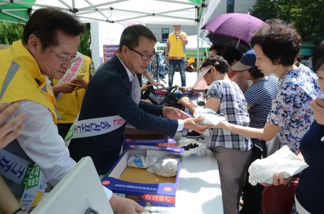 ▲ (사진 2) 송산축제 한마당
