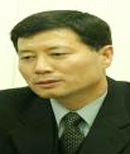 ▲ 본명 정승렬. 화성 출생. 2003년 격월간 로 등단. 공무원문예대전 시부문, 시조부문 행정자치부장관상 수상. 시집
