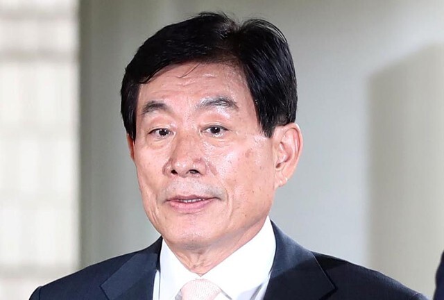 ▲ ''국가정보원 댓글'' 사건으로 기소된 원세훈 전 국정원장이 30일 오후 서울 서초구 서울고등법원에서 열린 파기환송심 선고공판에 출석하고 있다.  /연합