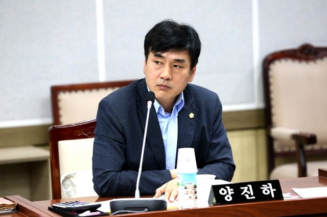 ▲ 20170904_양진하 의원 수원시 지역상권 상생협력을 위한 지원 조례 대표발의 (1)