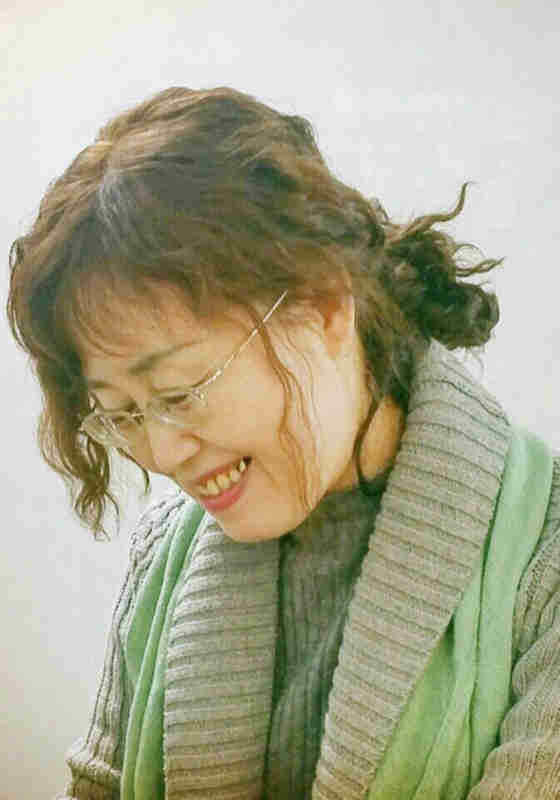 ▲ 강원도 횡성 출생. 로 등단. 시집 . 제2회 황금찬시낭송대회 금상 수상. 한국문인협회 시분과 사무부장, 국제PEN한국본부 회원.